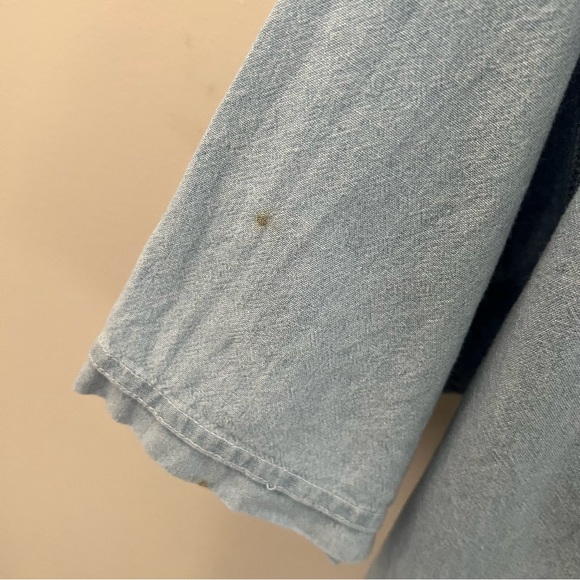 Clementine Vintage Woman’s Blue Jean Button Down Shirt Size Medium - Picture 3 of 5